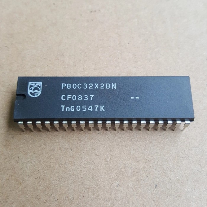 Elektro Transistor P80C32 IC / Transistor Olshop.Ferran