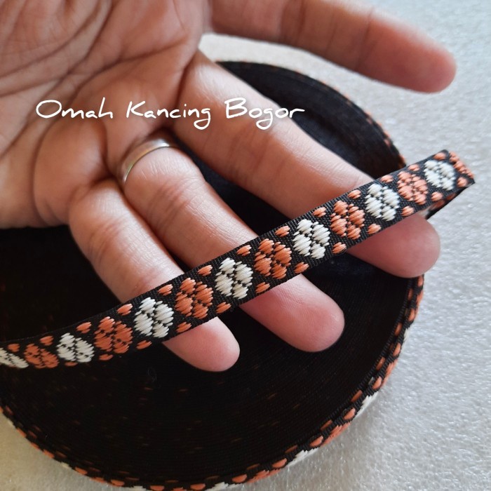 Cokelat Putih | Renda Pita Motif Bunga Etnik | Lebar 1cm | Renda Kain