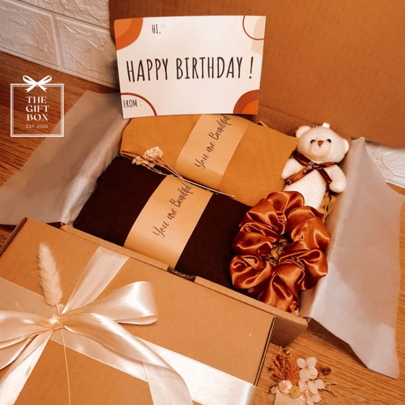 

Hampers Hijab Mustard | Hadiah | Hijab Set