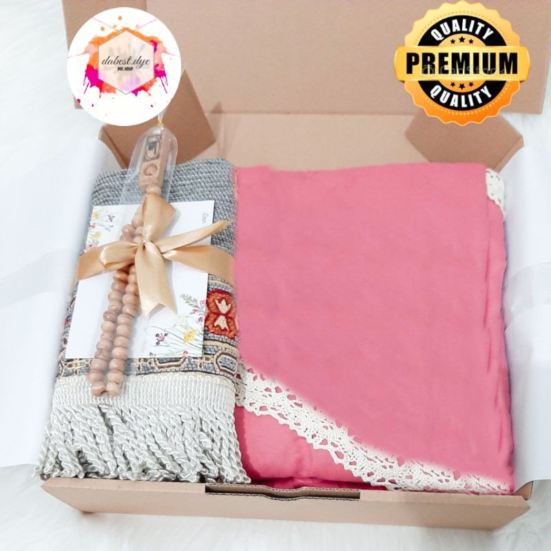 

Hampers Wanita Mukena Katun + Sajadah gift box Kado Ultah dan Ramadhan