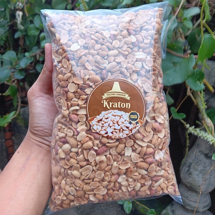 

READY STOCK!!! Kacang Tanah Oven / Sangrai 1 kg Matang Kupas Tanpa Kulit Rasa Tawar - 1 Kg