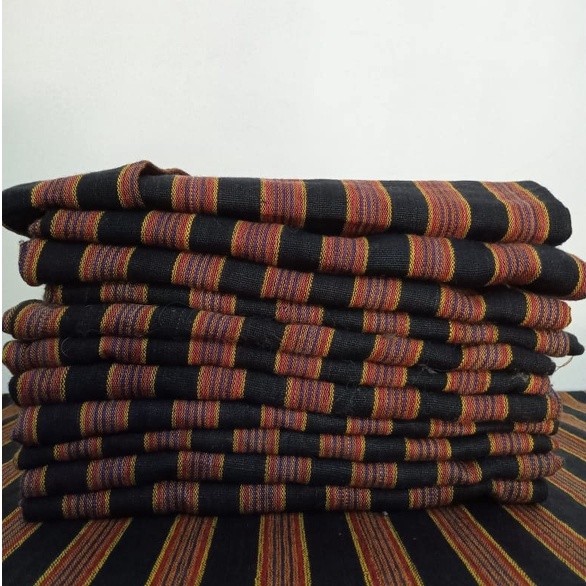 Kebaya dan Sorjan BAJU COUPLE LURIK ADAT JA BAJU SURJAN PRIA DAN NITA BAJU KEBAYA LURIK NITA JA SURJ