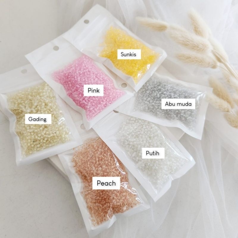 Manik Pasir Bening Isi