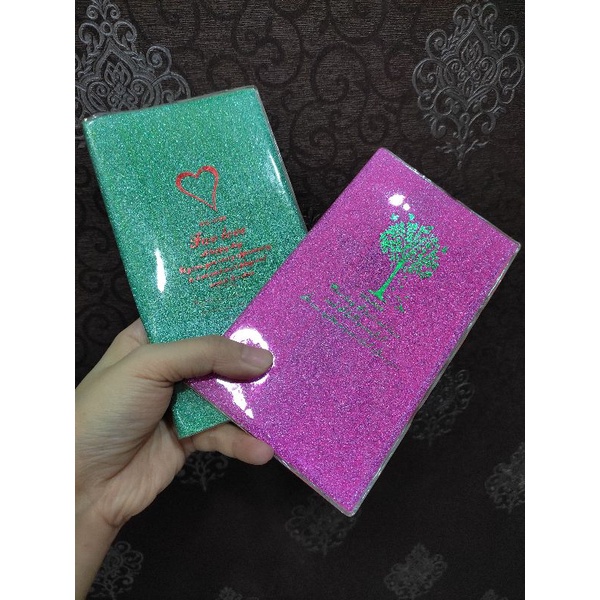 

Notebook Glitter 9.4 x 17.3cm 80lbr
