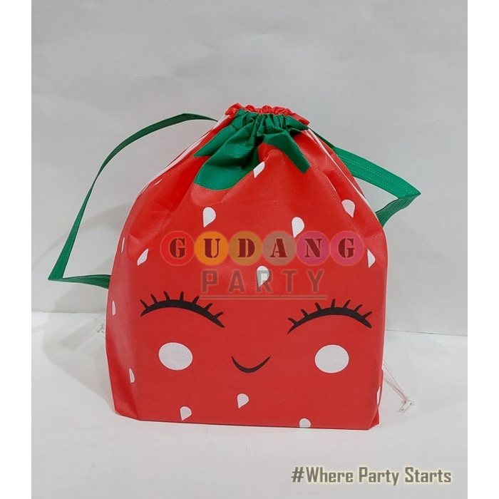 

[[ WSH - BEST SELLER ]] spunbond Ransel/Goody Bag Ultah/Tas Ultah/Tas Souvenir/Tas Bingkisan - Strawberry