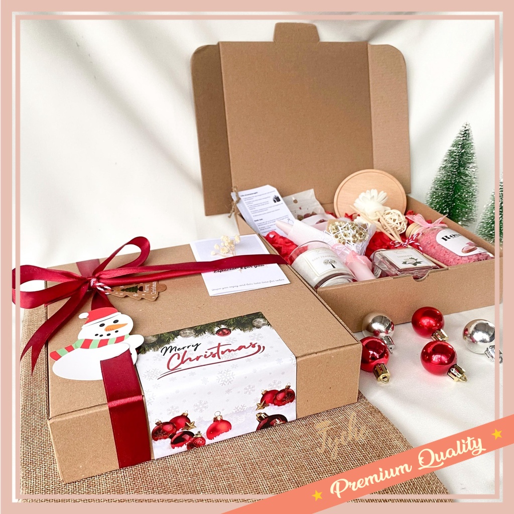 

Hampers Natal Unik Lucu Murah Kado Merry Christmas Tahun Baru / HAMPERS CHIRSTMAS/HAMPERS NATAL/HAMPERS AROMATERAPI/REED DIFFUSER/LILIN
