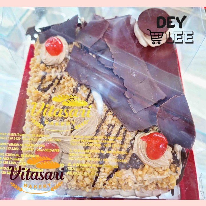 

[PO] VITASARI Blackforest Cake Kacang Coklat 15cm Kotak Kue Ulang Tahun Birthday Cake Bandung