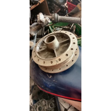 Tromol belakang ori rear hub Suzuki RGR thunder 250 trz katana GP GT 100 125 250 gp125 GSX thunder m