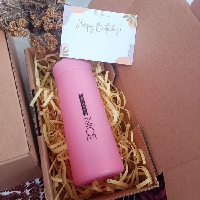 

PROMO [[ BEST SELLER ]] Kado Ulang Tahun Pacar Cewek Aniversary Hampers Premium Hijab - BOTOL ONLY