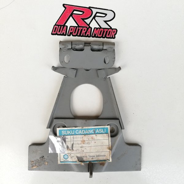 besi hinge engsel kaitan kuncian jok depan original ori vespa px ps pxe 150 px150 p150x exlusive exc