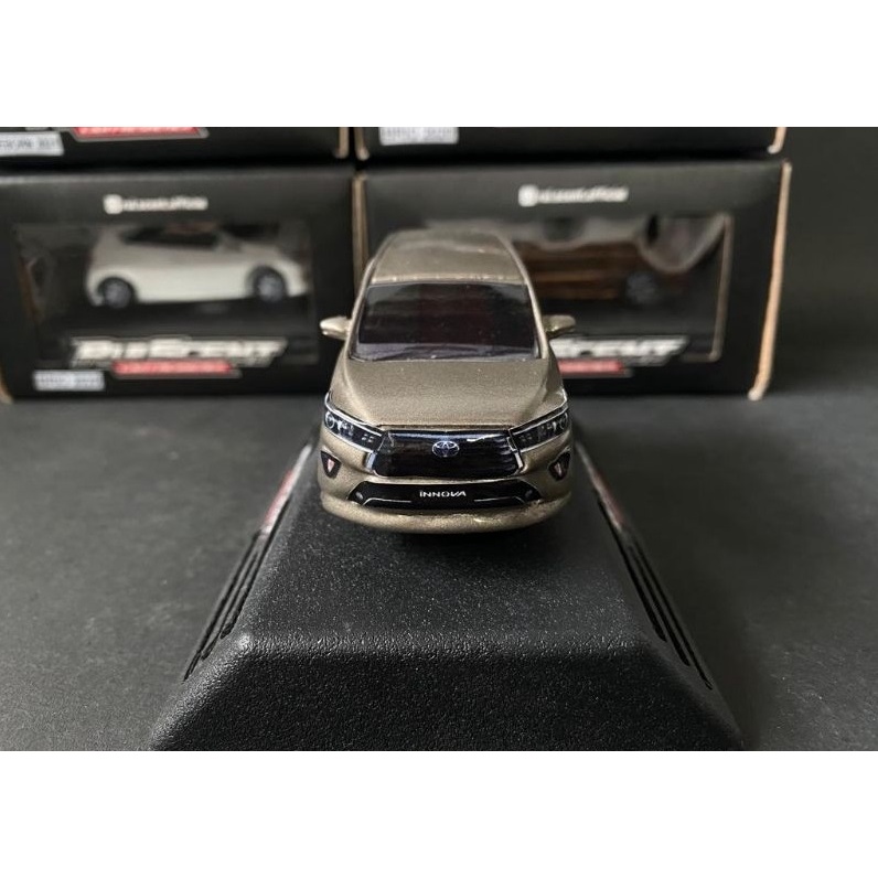 Parfum Mobil Miniatur Innova Reborn