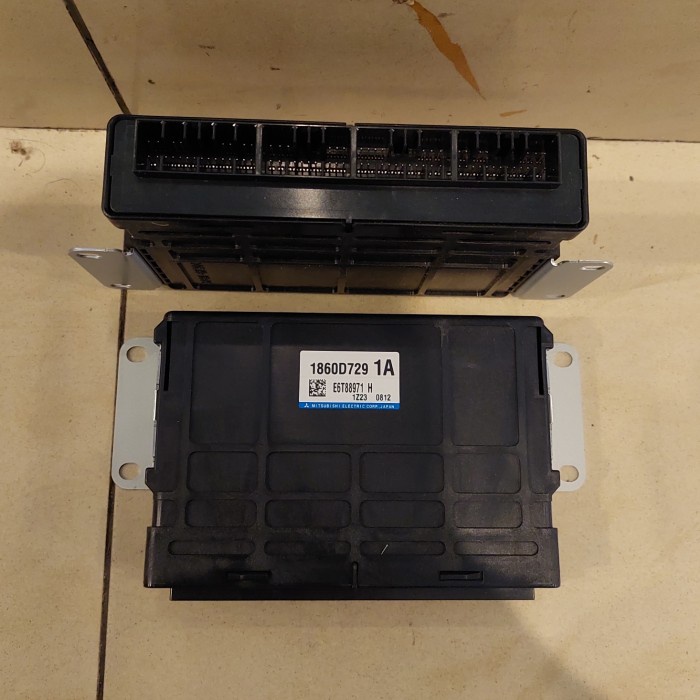 Komputer Ecu 1860D729 Asli Mitsubishi Xpander