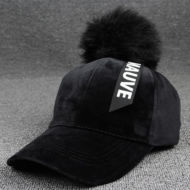 mark_ Topi winter Premium Baseball Hat With Pompom