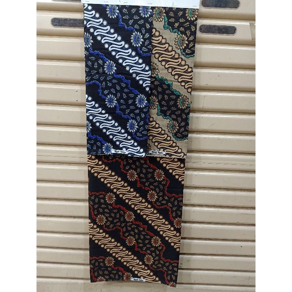 kain batik semi sutra / batik sutra murah / batik halus,mewah, Per 1/2meter = 50 cm = 0,5 m