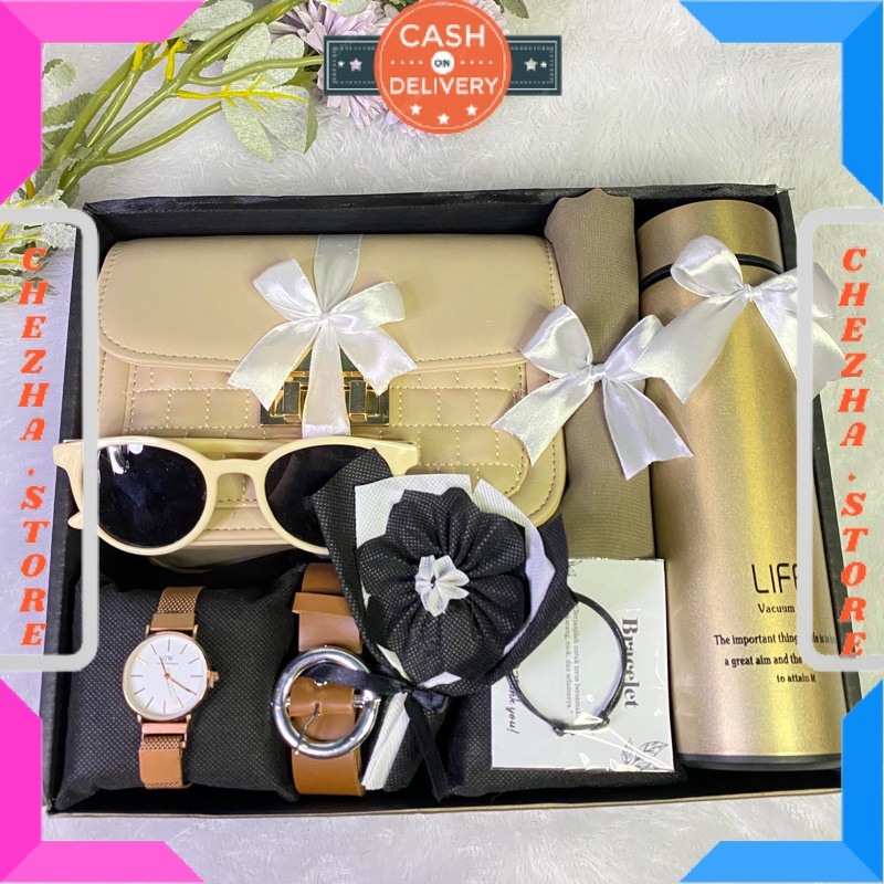 

BINGKISAN KADO ULTAH PASANGAN PACAR ISTRI MANTAN ISIAN MINI DAN BESAR / GIFTBOX HAMPERS KADO ULANGTAHUN WANITA CEWE BIRTHDAY WISUDAH WEDDING GRADUATION / BONUS GIFT CRAD UCAPAN