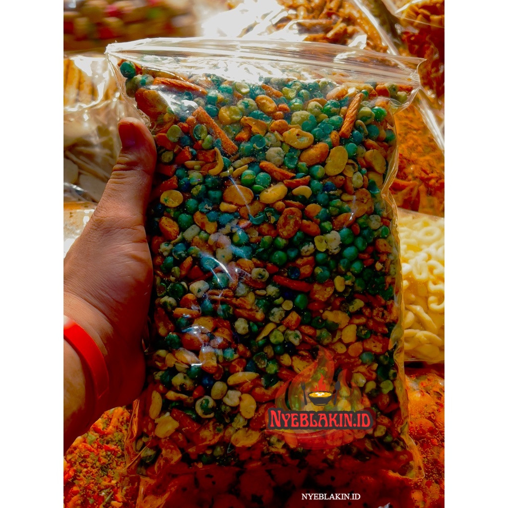 

KACANG CAMPUR/MIX/KACANG JAIPONG MIX BERAT 500 g/SNACK KILOAN - AGEN SNACK MURAH _ NYEBLAKIN.ID