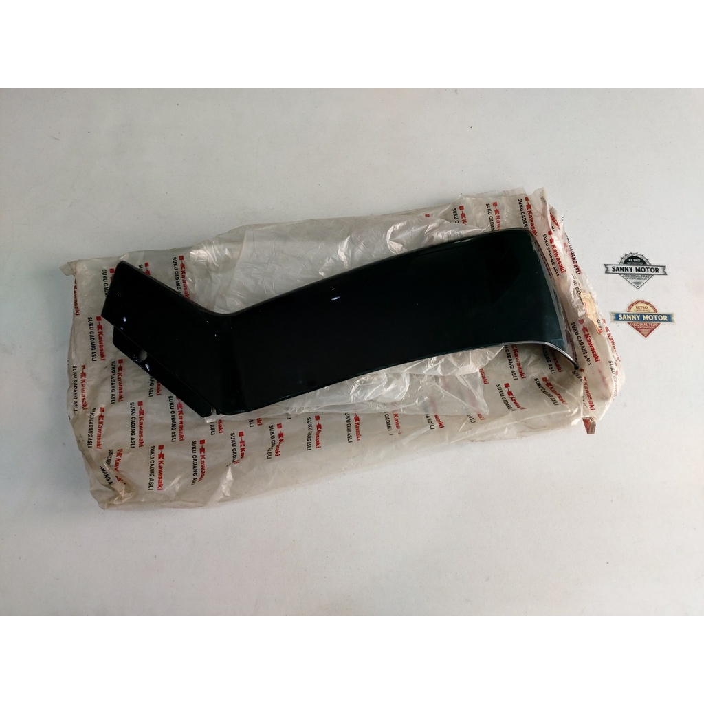 sayap kiri luar kawasaki zx130 hitam original