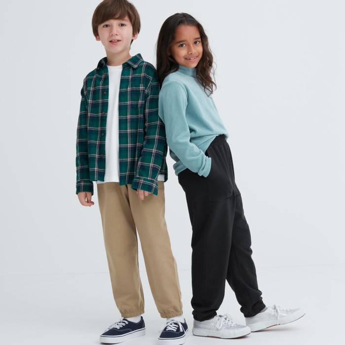 UNIQLO KIDS Celana Jogger Twill 462021 Anak - 32 BEIGE