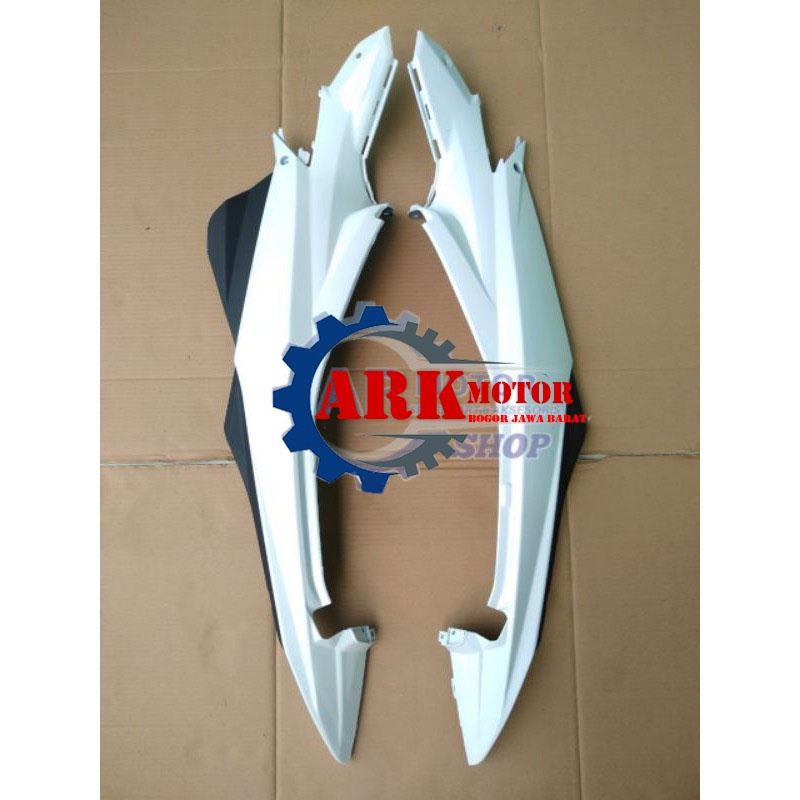 BODY BELAKANG KANAN KIRI SATRIA FU FACELIFT -FU FL PUTIH