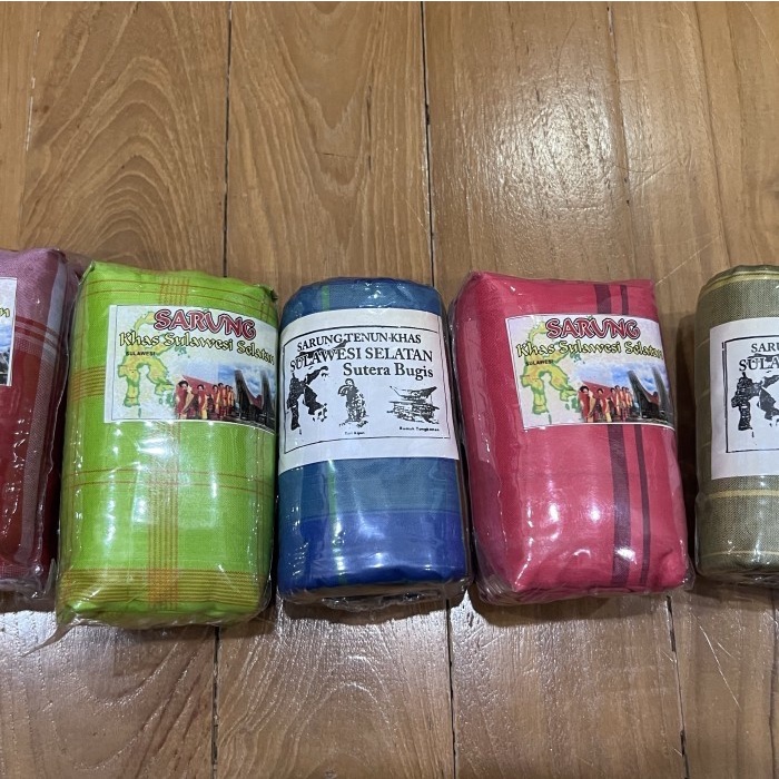 Sarung Dewasa Tenun Bugis khas Sulawesi Selatan, dingin