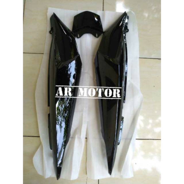 BODY BELAKANG VIXION LAMA / OLD HITAM