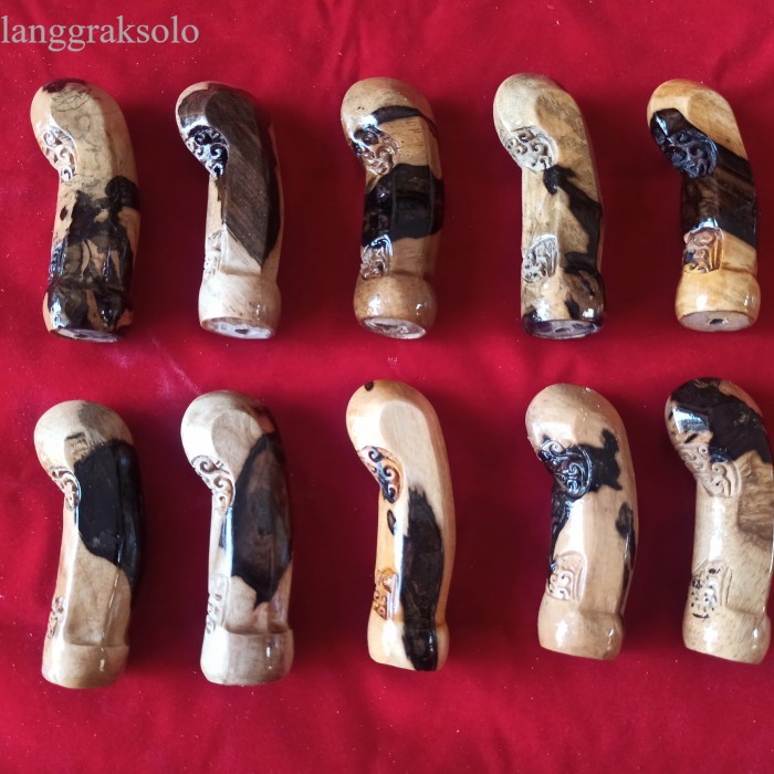 

Deder kayu timo antik