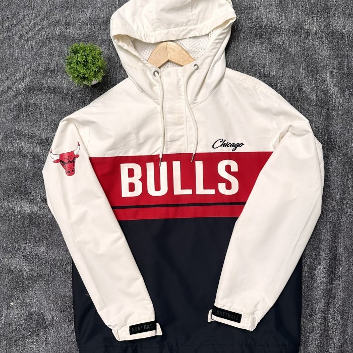 NBA Chicago Bulls Windbreaker Jacket