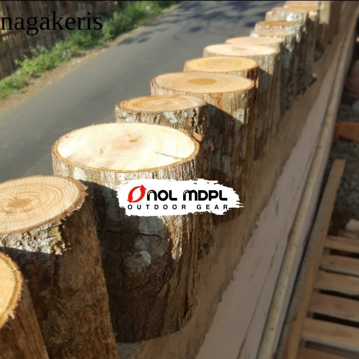 

Kayu Bakar Mahoni Wood log Mahoni diameter 5-7 cm panjang -+ 15cm bbq laris