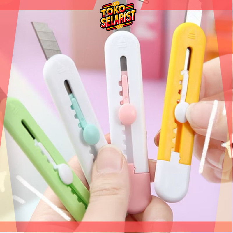 

COD Makassar Cute Cutter Pemotong Kertas / Cutter Mini Motif Polos / Mini Cutter Portable Ukuran Kecil