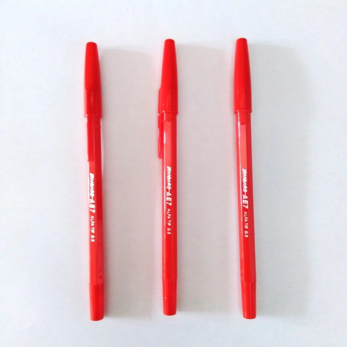 

PULPEN AE7 WARNA MERAH