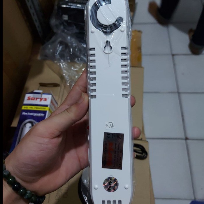 Surya SQL 18L Frosted Lampu Led Emergency Darurat Rechargeable - SQL 18L