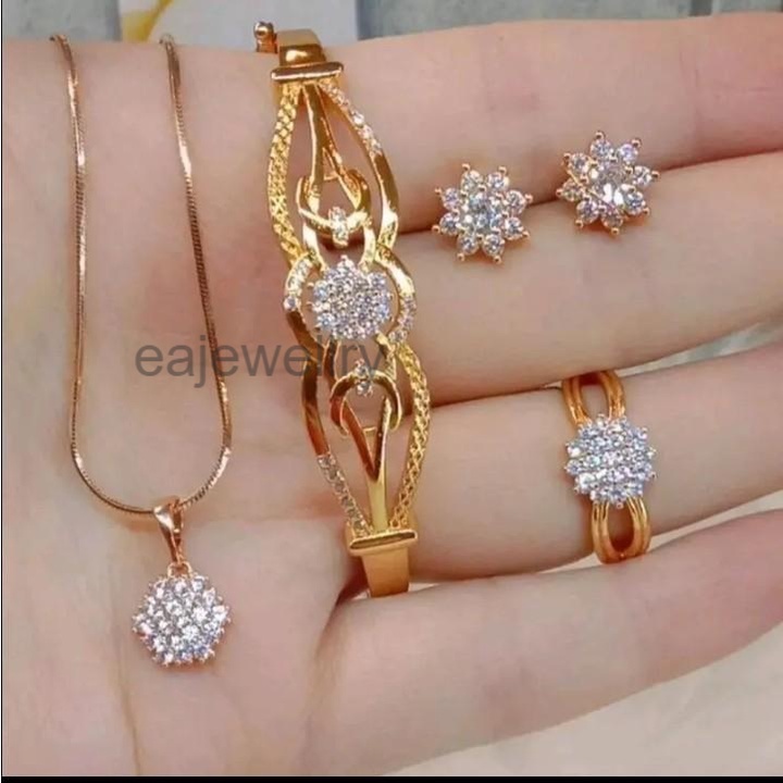 Perhiasan emas satu set cantik anti karat untuk dewasa