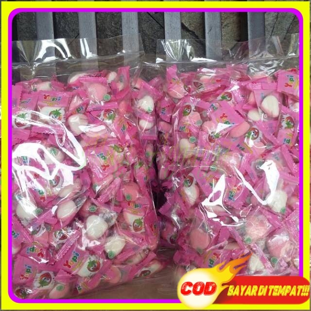 

Permen yupi 1 kilogram strawberry kiss dan frutty puff