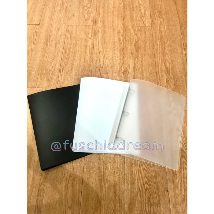 

Binder + 9p Sleeve Photocard Polaroid KPOP - Hitam