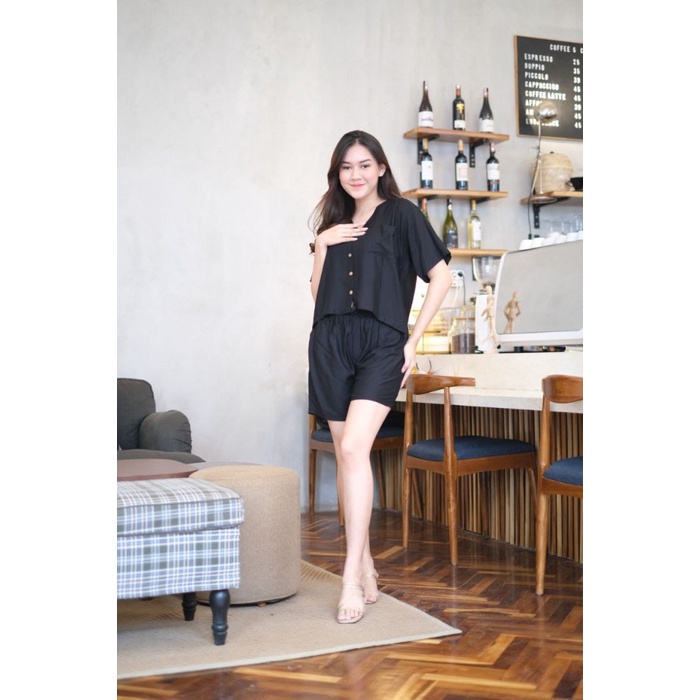 Baju Setelan kemeja wanita Kekinian Crop Celana pendek Motif dan POlos - Hitam