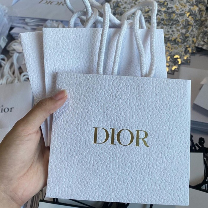 

PAPERBAG KERTAS KADO DIOR GIFT KONTER 100 - SMALL