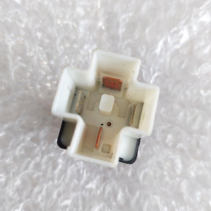RELAY HITAM RELAY AC RELAY KAKI 4 TOYOTA COROLLA GREAT ALL