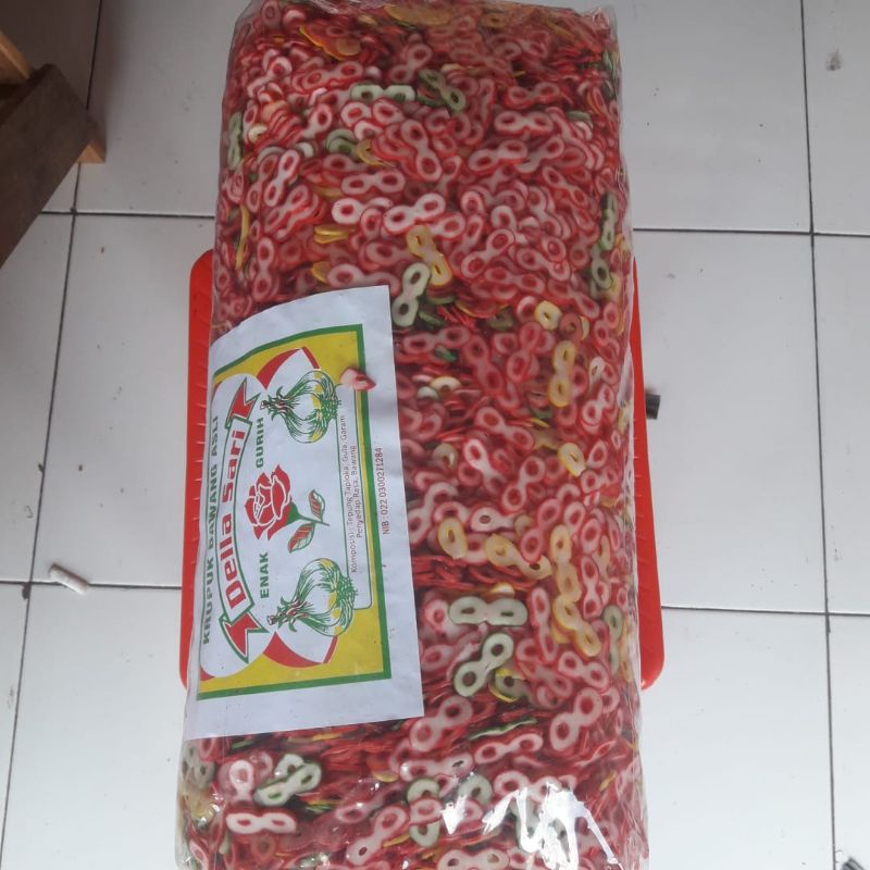 

KERUPUK ANGKA 8 MERK DELLA SARI 1 BAL 4,5KG