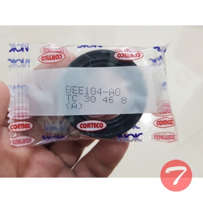 OIL Seal TC 30 46 8 . TC 30 X 46 X 8 JEPANG NBR Seal 30x46x8