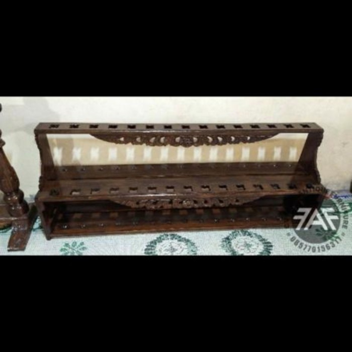 

Jagrak Keris Tingkat 2 Isi 36 keris Motif Minimalis 52 terlaris