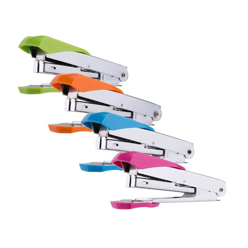 

Deli E0260 Stapler 15 Sheets desain pegangan ergonomis hingga 20,000 kali pemakaian