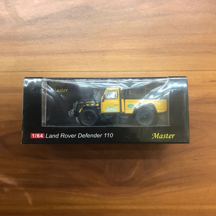 MASTER LAND ROVER DEFENDER OPENABLE REARDOOR EACH CAMEL LP27