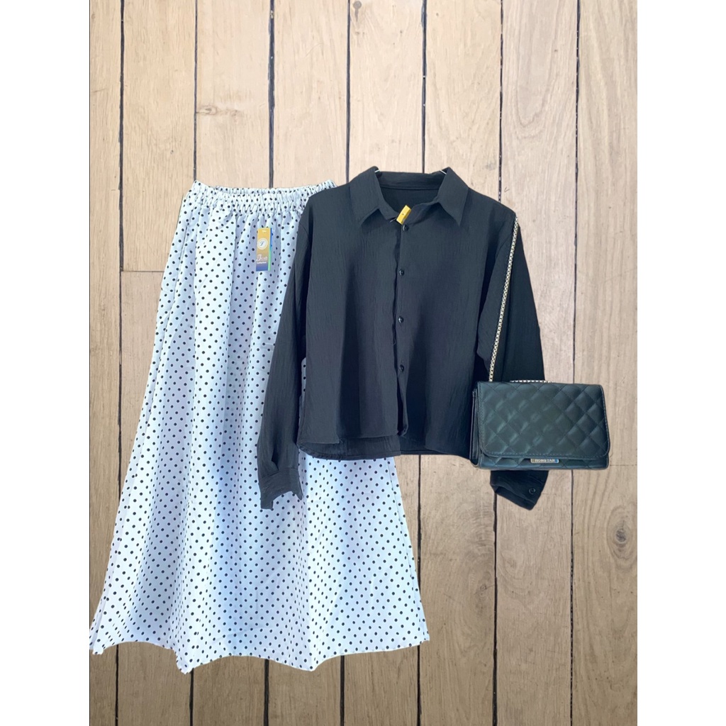 one set rok polkadot hanin croptop wanita terbaru bahan crinkle airflow