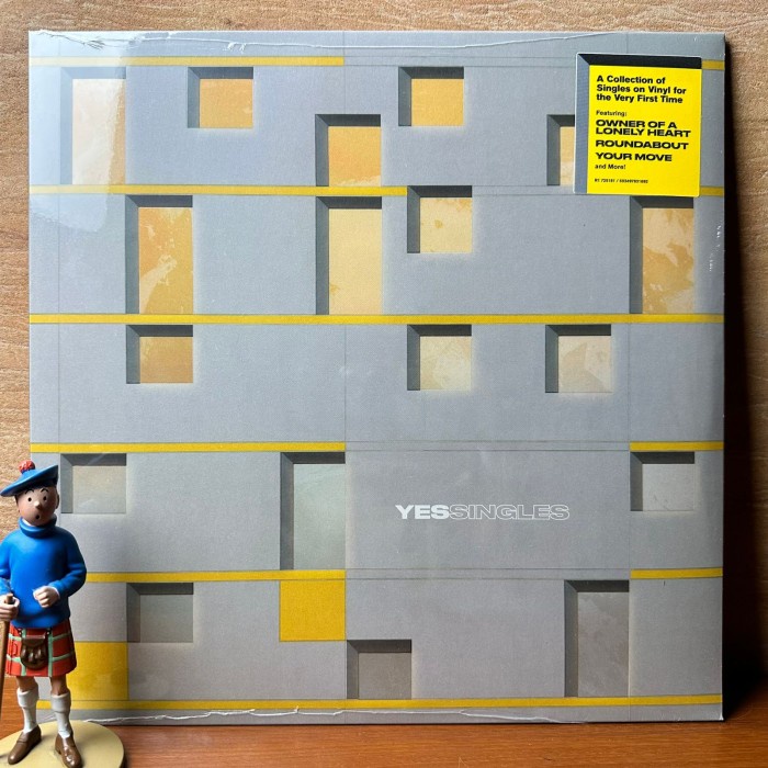 PIRINGAN HITAM / VINYL YES - YESSINGLES (1LP,BLCK)