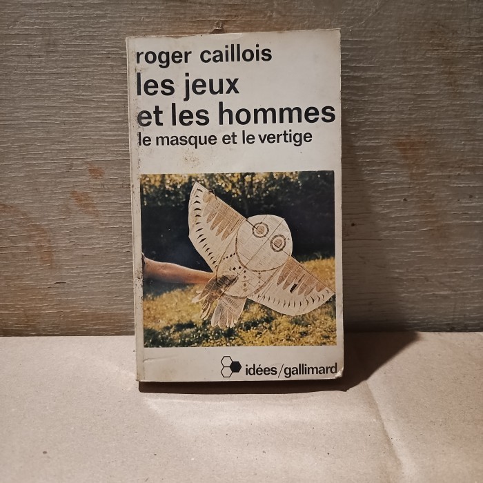 Buku Novel Lawas Bahasa Perancis Les jeux et les hommes. le masque et le vertige by Roger Caillois