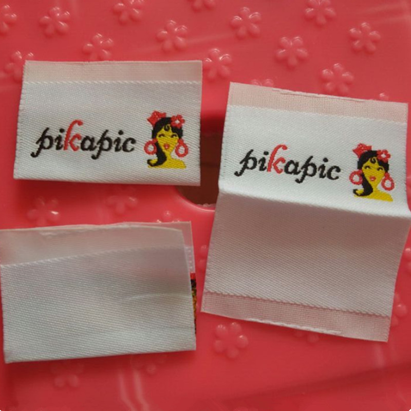 

500PCS Custom White polyester damask cloth labels for shirt/bag/hat 4 * 5 cm loop fold woven label
