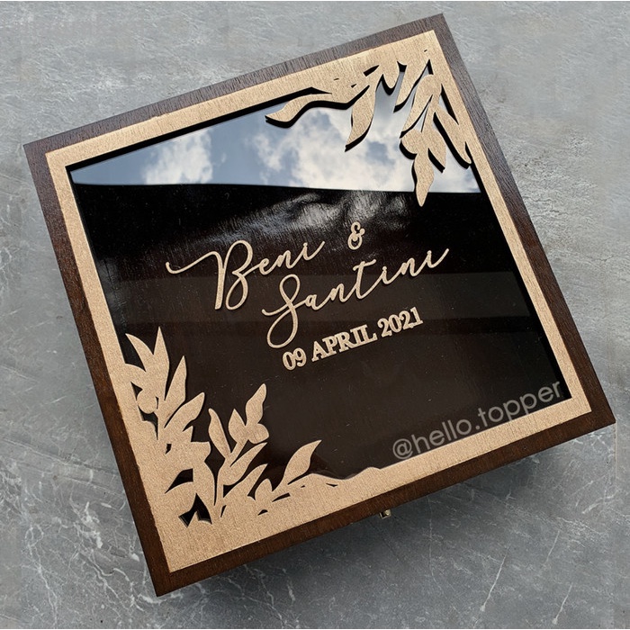 

Kotak Kayu Custom 35x35x10 / Box Hampers Custom Ukir / Bridesmaid murah