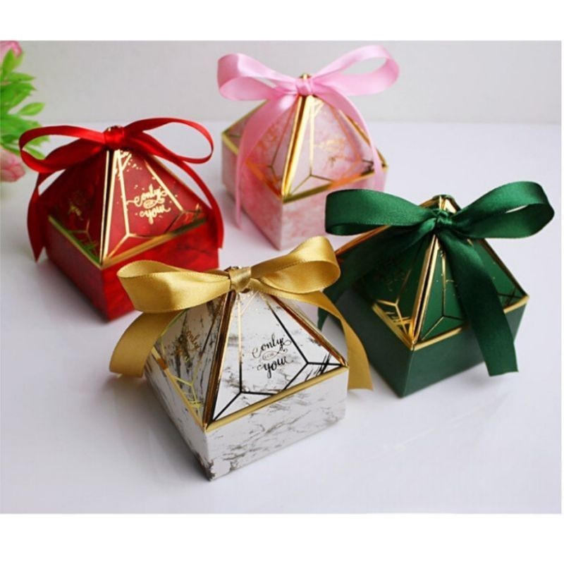 

N - LUCKY BOX DIAMOND PERMEN KOTAK COKLAT SOUVENIR BIRTHDAY ULTAH WEDDING BOX