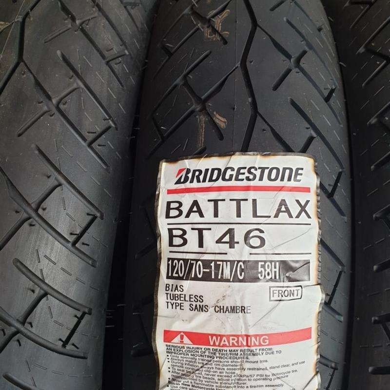 BAN LUAR MOTOR B46 F BATTLAX UKURAN 120/70-17 TUBELESS TL TAHUN PRODUKSI 2024 | BAN DEPAN BELAKANG |