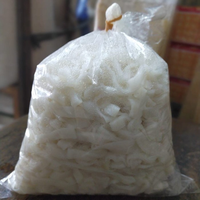 

Kwetiau Buatan Rumahan 1000 gram 1 kg